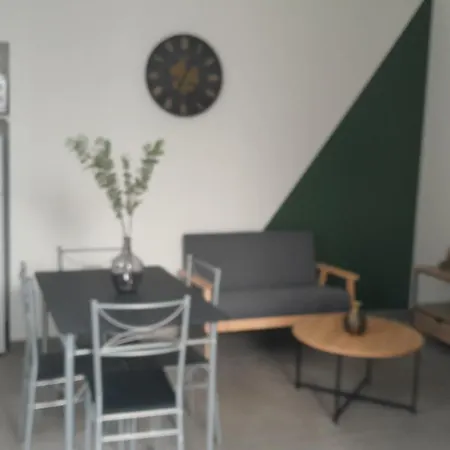 De L'erdre Apartment
